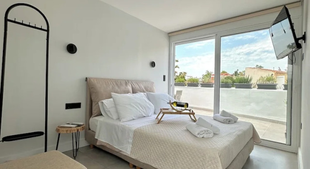 Апартаменты Premium Step One | Luxury Suites right in the heart of Acropolis next to metro station