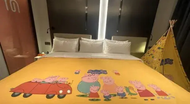 Кровать в общем номере Maitu Hotel