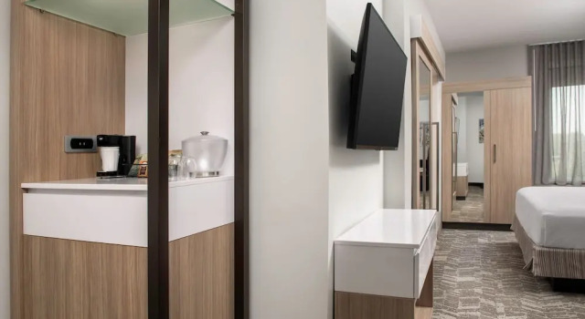 Двухместный люкс SpringHill Suites by Marriott Cincinnati Mason