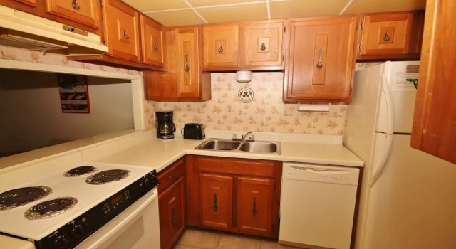 Sea Coast Gardens III 303 Apartment 2, Забронировать Апартаменты/квартира Отели Нью-Смирна-Бич с бассейном, рядом с Парк 27 Авеню, Бассейн