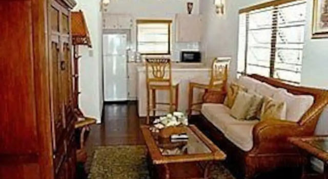 Sammy T's Beach Resort, Book Resort Pigeon Cay Bahamas