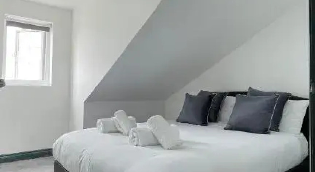 Lovely 2 Bed Apartment by YO ROOM- Leicester City- Free Parking, Varaa Huoneisto Asunnot kohteessa Merseyside, Huoneisto