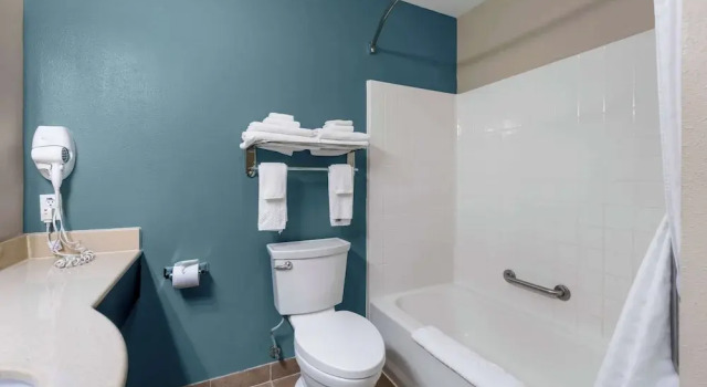 Люкс Sleep Inn & Suites Hays I-70