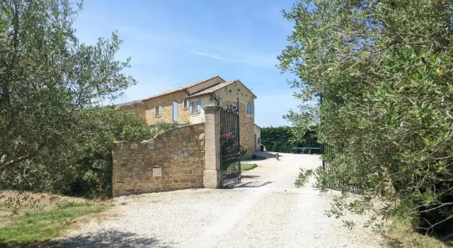 Dépendance de Charme en Provence, Prenota Hotel Hotel a Alvernia con parcheggio, Parcheggio