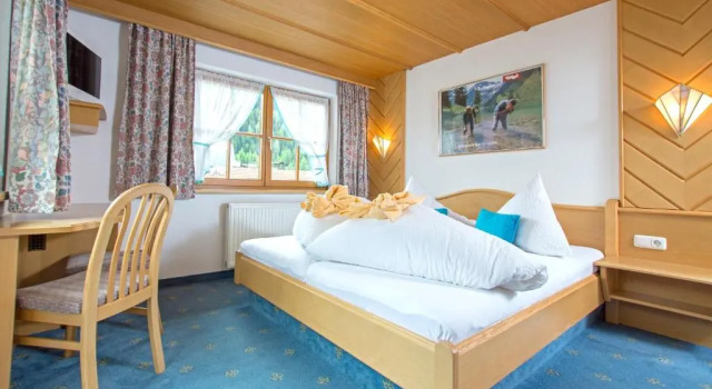 Apart Pension Bergfrieden, Book Hotel Nauders Tyrol