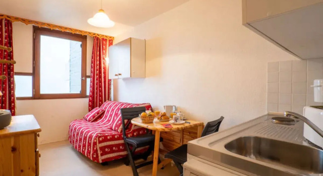 Vostok Zodiaque 28305, Book Hotel Hoteller i Rhône-Alps med pool, Swimmingpool