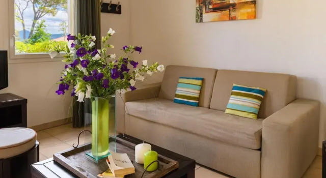 Apartment in Le Brusc Near Sandy Beach, Забронировать Апартаменты/квартира Сис-Фур-Ле-Плаж Var coast