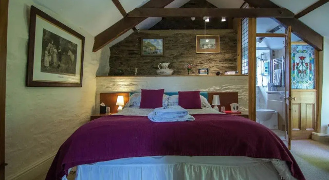 Penybanc Farm B&B Rooms, Book Landbrugsophold Llangeler Glamorgan