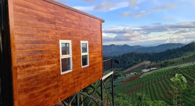 Семейный номер Standard с балконом ภูวินคาเฟ่ โฮมสเตย์ Phuwin Homestay Monjam