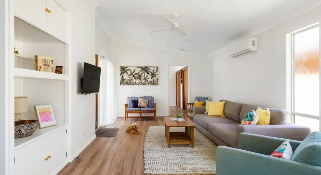 Golden Sands Pet Friendly 2 Mins Walk to Beach, Забронировать Отель Калберра-Бич Shoalhaven