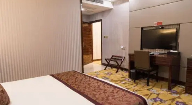 Люкс Deluxe New Era Business Hotel (Anqing Wuyue Plaza Branch)