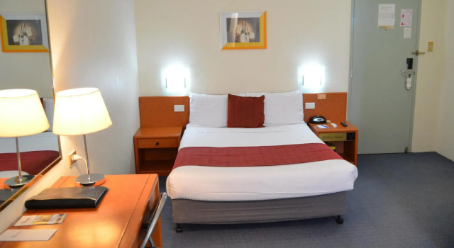Номер Premium с видом на залив Devere Hotel