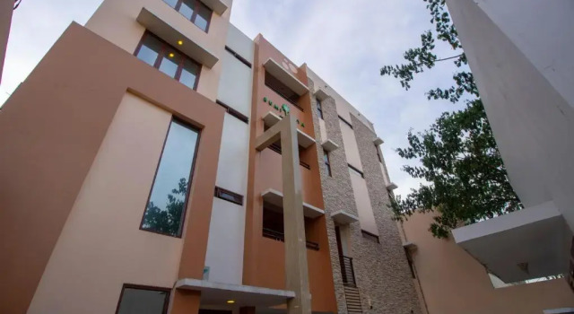RedDoorz Plus @ CBD Bintaro, Réserver Hôtel South Tangerang Banten