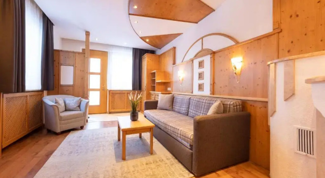 Апартаменты Hotel Maximilian