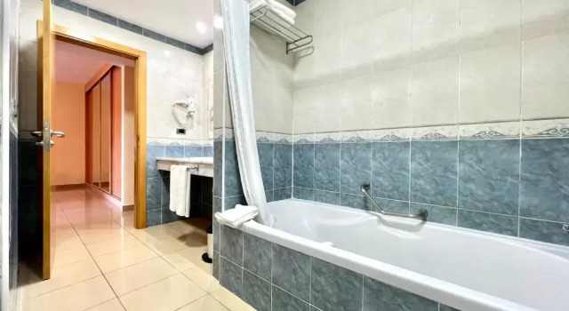 Студия Estudio con AC, Wifi y balcón, bien comunicado en Tenerife Sur