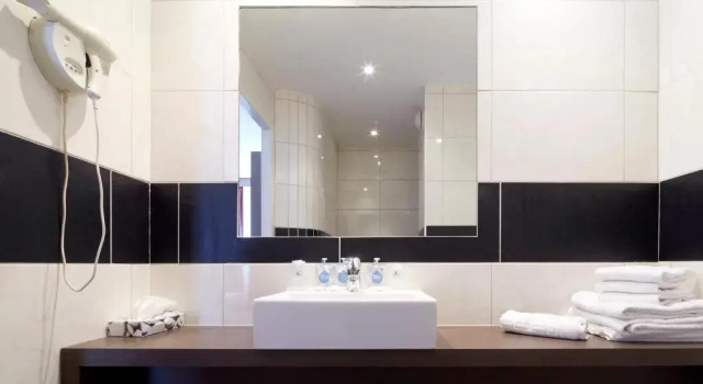 Одноместный номер Standard Kyriad Grenoble Centre