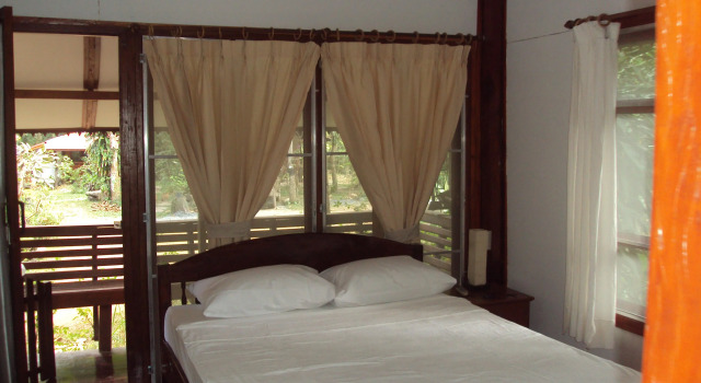 The Forest In Town Villa, Varaa Villa Hotellit North-Eastern Thailand pysäköinnillä, Pysäköinti