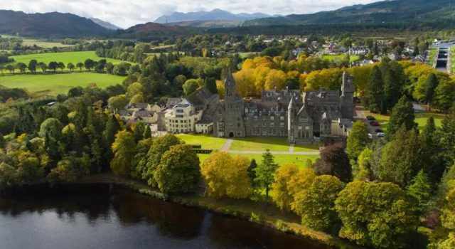 Апартаменты с 3 комнатами Loch Ness Moat House Apartments