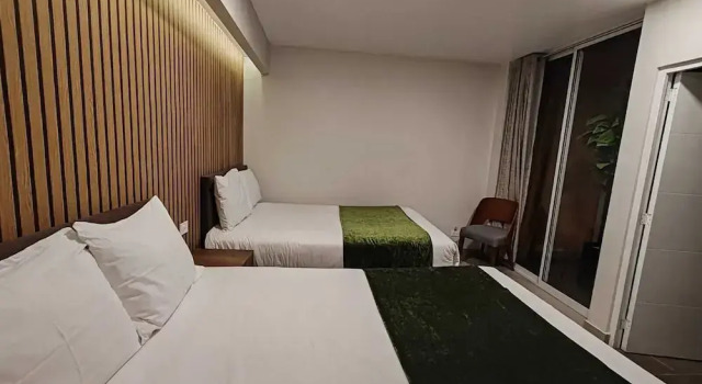 Standard Neljän hengen Perhe huone Hostal Serra Nova