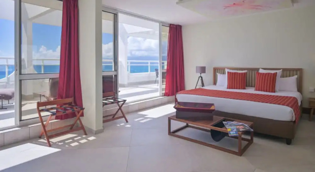 Люкс Luxury Hotel Arawak Beach Resort