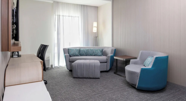 Люкс Courtyard by Marriott Indianapolis West-Speedway