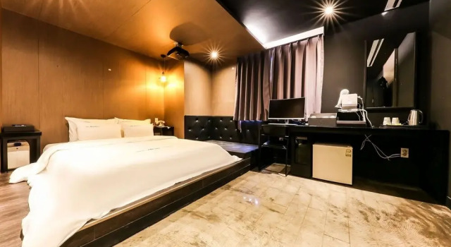 Mead Meli, Prenota Hotel Daejeon 