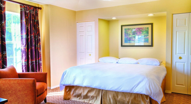 Wyndham Branson at The Falls