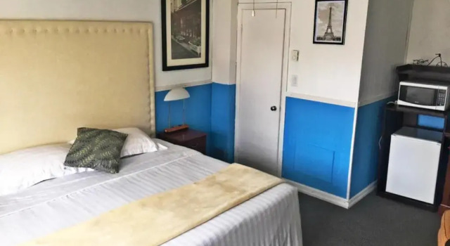 Люкс Manor Motel