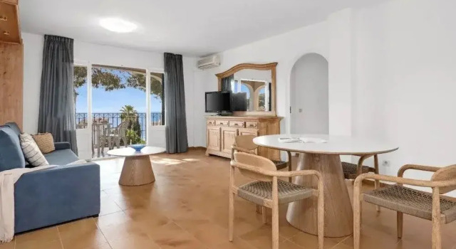 Апартаменты с 2 комнатами с видом на море Aparthotel Ona Cala Pi Club