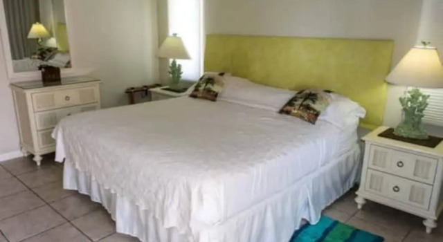 Вилла Executive Beach Walk Villa 1