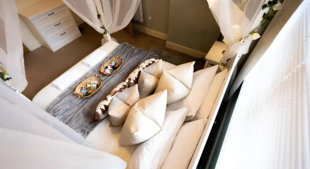 Luxury City Centre Getaway - Prime Location Sleeps 7!
