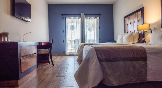 Четырёхместный номер Standard Sawari Hotel