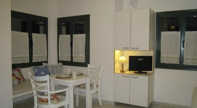 Студия Palemilos Apartments