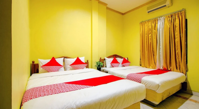Семейный люкс OYO 1770 Hotel Mawar Saron 2