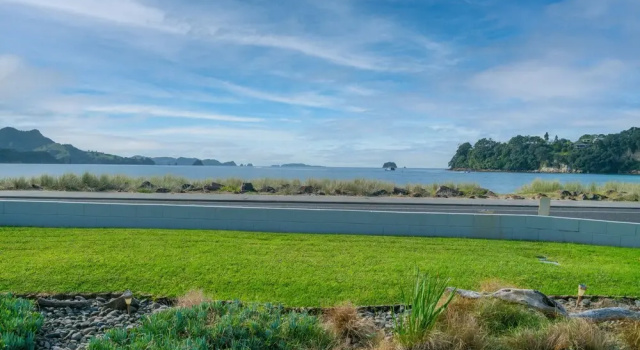 Номер Standard Цокольный этаж с 2 комнатами с балконом Waterfront Apartments Whitianga