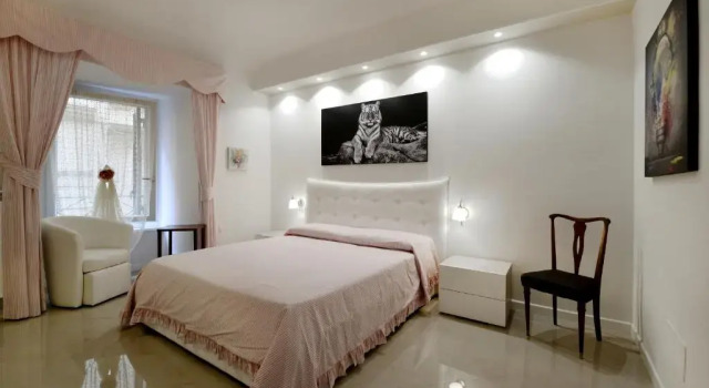 Ludovisi Barberini Apartment for Short Rental, Забронировать Апартаменты/квартира Отели Рима с парковкой, рядом с Универмаг La Rinascente, Парковка