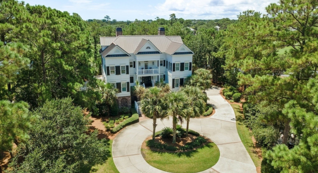 Коттедж 718 Collins Meadow Drive 6 Bedroom Home