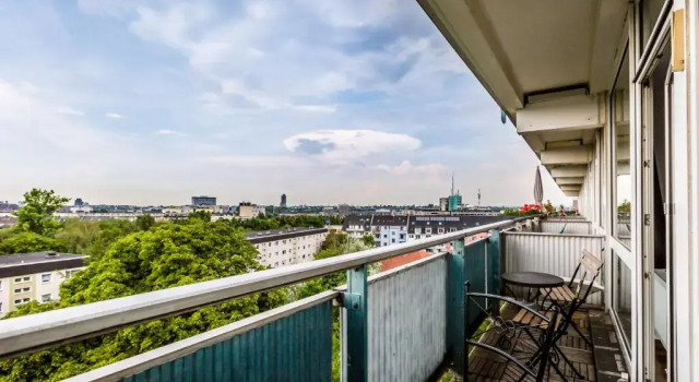 Cologne Fair Apartment with Cathedral View, Забронировать Апартаменты/квартира Дойц Кельн