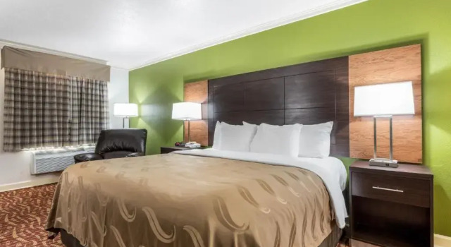 Номер Standard Quality Inn Forrest City I-40