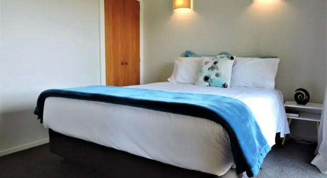 Апартаменты Duvauchelle Seaside Motel