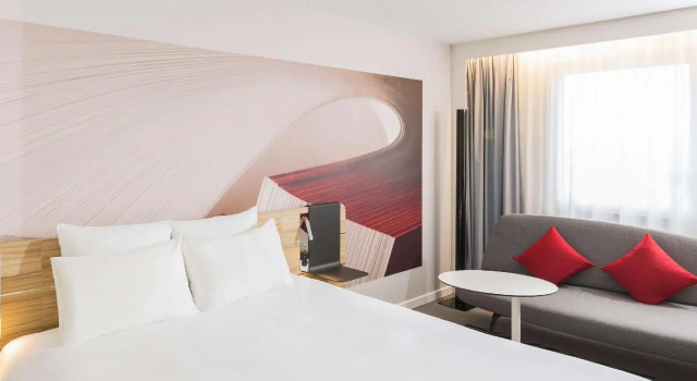 Двухместный номер Superior Novotel Strasbourg Centre Halles
