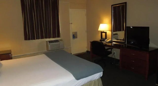Номер Standard Travelodge by Wyndham Silver Spring