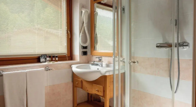 Четырёхместный номер Standard с балконом Hotel Gianna
