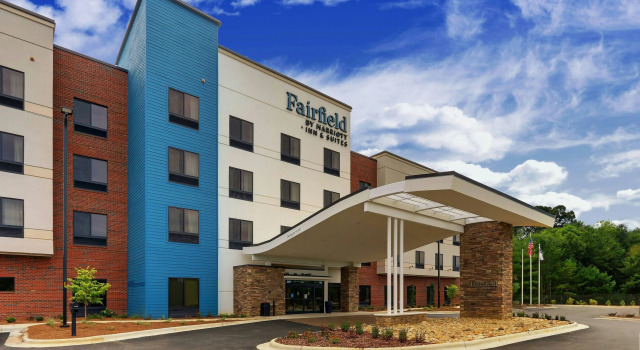 Fairfield Inn & Suites by Marriott Asheville Weaverville, 预订 酒店 韦弗维尔 阿巴拉契亚山脉