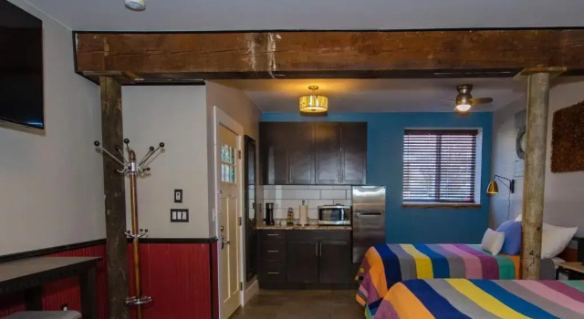 Студия Tobacco Warehouse Inn