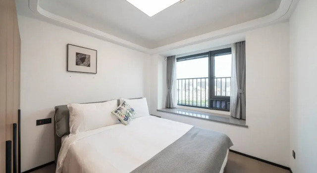 Апартаменты Tyms Hongqiao Deluxe 3BR 2BA APT