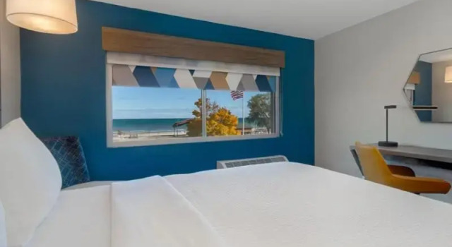 Люкс с красивым видом из окна Holiday Inn Express and Suites Oscoda by IHG