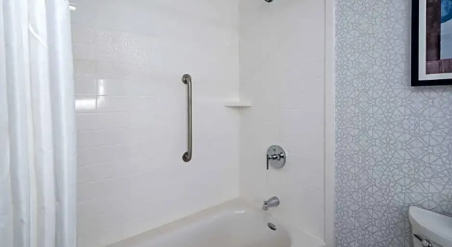 Четырёхместный люкс Hampton Inn & Suites Gilroy, Ca