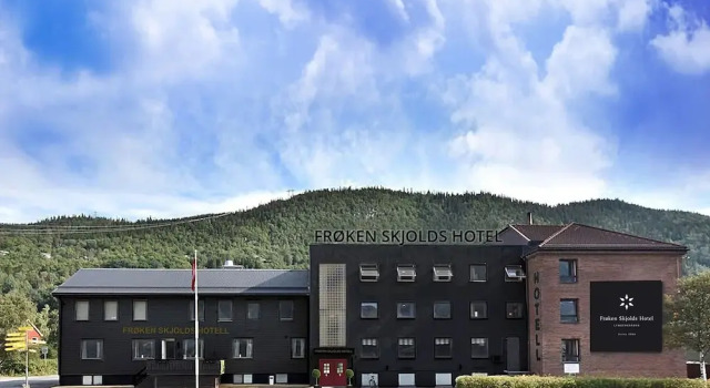 Lyngengården Hotel, Rezervovat Hotel Hotely v Nordland s parkováním, Parkování