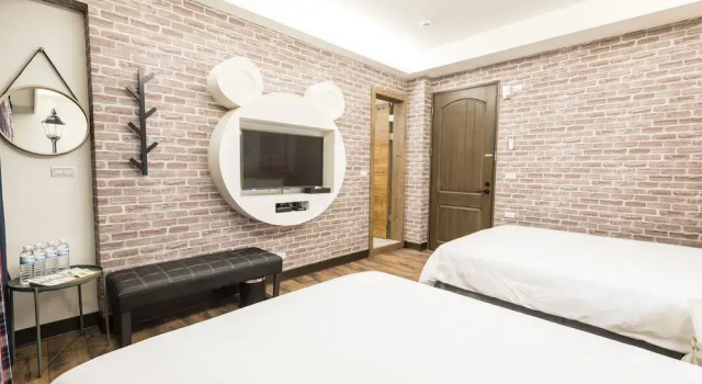 Camera quadrupla Standard con balcone Peach blossom B&B